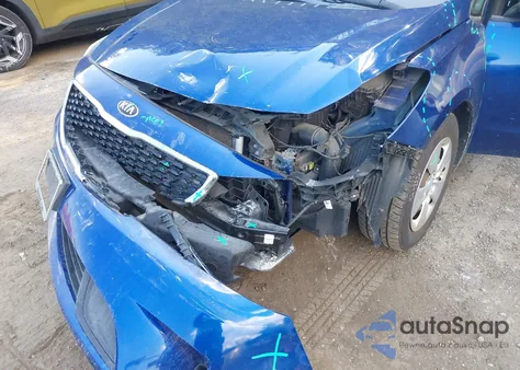 2017 Kia Forte Lx z USA, uszkodzony, nr VIN 3KPFK4A75HE152849